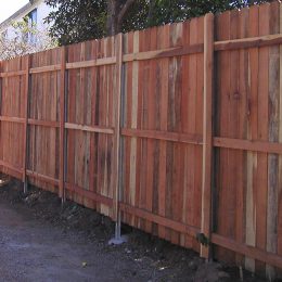 Redwood With Postmaster® Posts